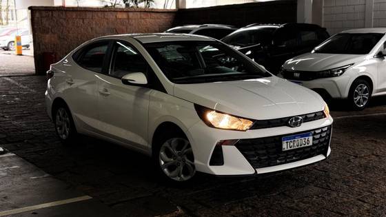 HYUNDAI HB20S 1.0 12V FLEX COMFORT PLUS MANUAL